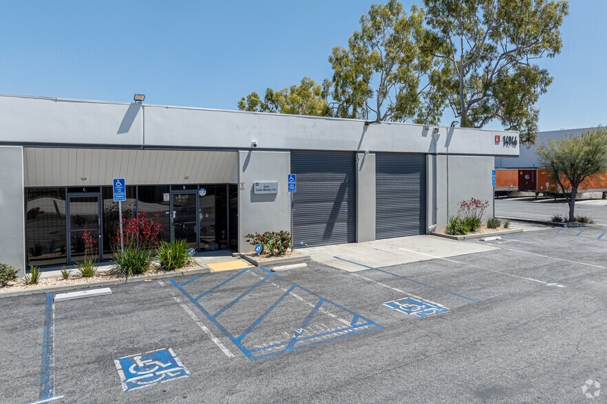 More Photos Of 14944 Shoemaker Ave, Santa Fe Springs Unknown For Lease