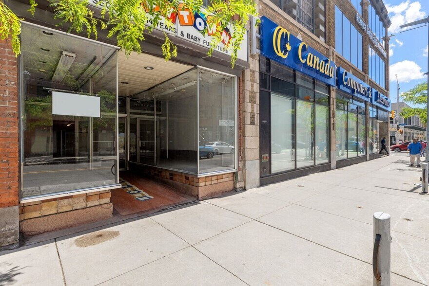 More Photos Of 157 Bank St, Ottawa Storefront Retail Residential For Lease