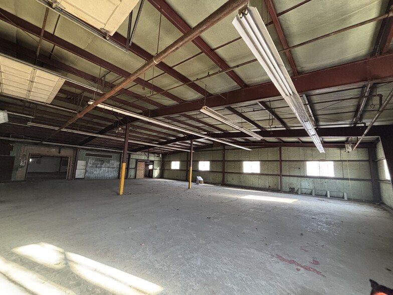 More Photos Of 18 Lithgow Street, Winslow Manufacturing For Sale