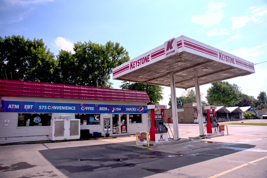 Primary Photo Of , Jamestown General Retail For Sale