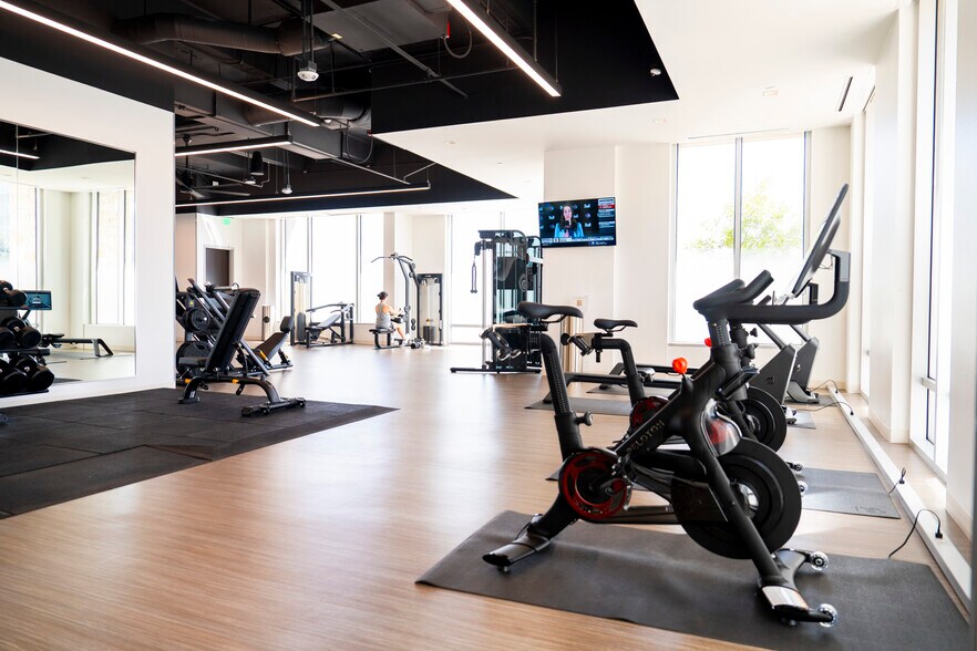 More Photos Of 2600 Via Fortuna, Austin Unknown For Lease