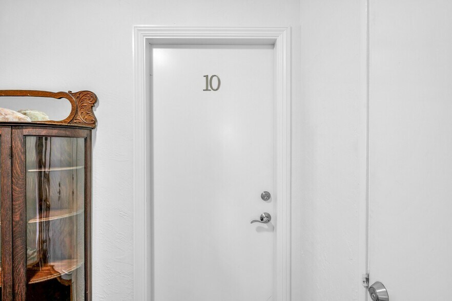 More Photos Of 1919 Curtis St, Berkeley Apartments For Sale