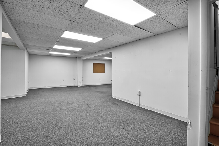 More Photos Of 457 Violet Ave, Poughkeepsie General Retail For Sale