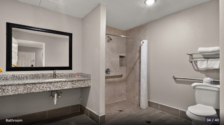 More Photos Of 2620 Santa Ursula Ave, Laredo Hotel For Sale