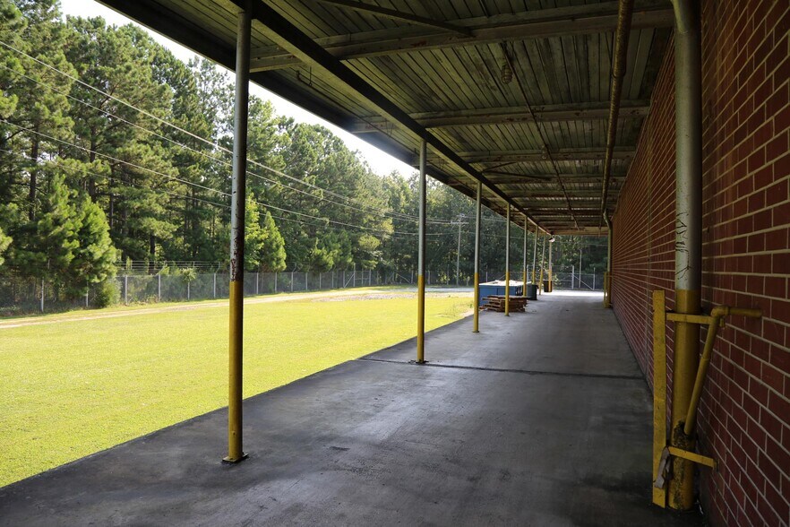 More Photos Of 4730 Ninety Six Hwy, Ninety Six Distribution For Sale