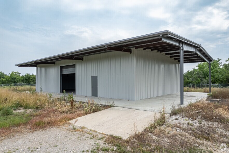 More Photos Of 3600 NW Lawton Rd, Columbus Land For Lease