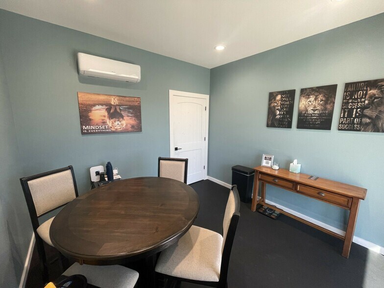 More Photos Of 1930 E Grande Blvd, Tyler Industrial For Lease