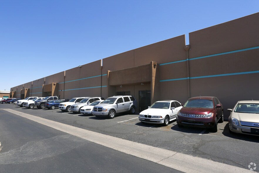 More Photos Of 4307-4325 W Van Buren St, Phoenix Warehouse For Lease