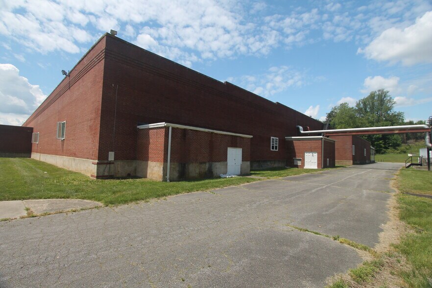 More Photos Of 800 Bird St, Scottsville Manufacturing For Sale