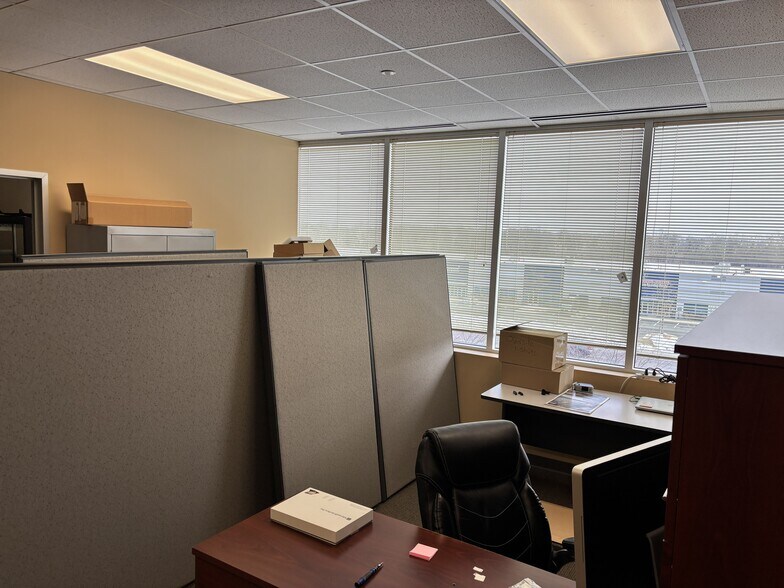 More Photos Of 44790 Maynard Sq, Ashburn Office For Sale