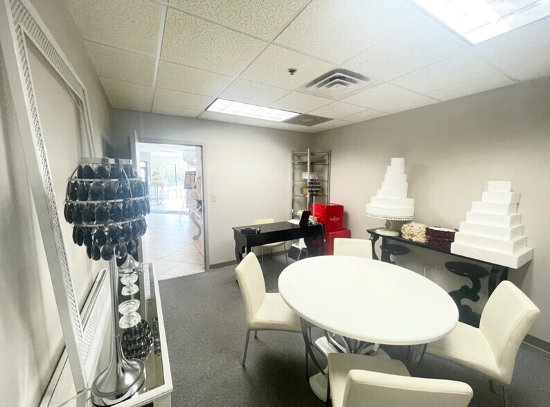 More Photos Of 240 Harrisburg Ave, Lancaster Warehouse For Lease