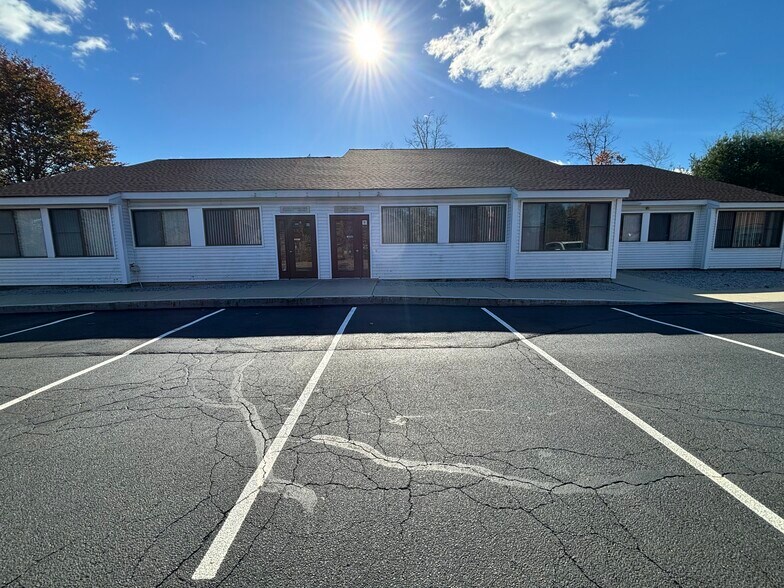 Primary Photo Of 17 Old Nashua Rd, Amherst Office For Lease