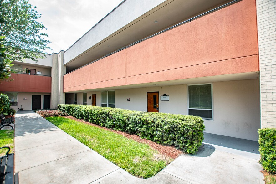 More Photos Of 1403 Medical Plaza Dr, Sanford Medical For Sale
