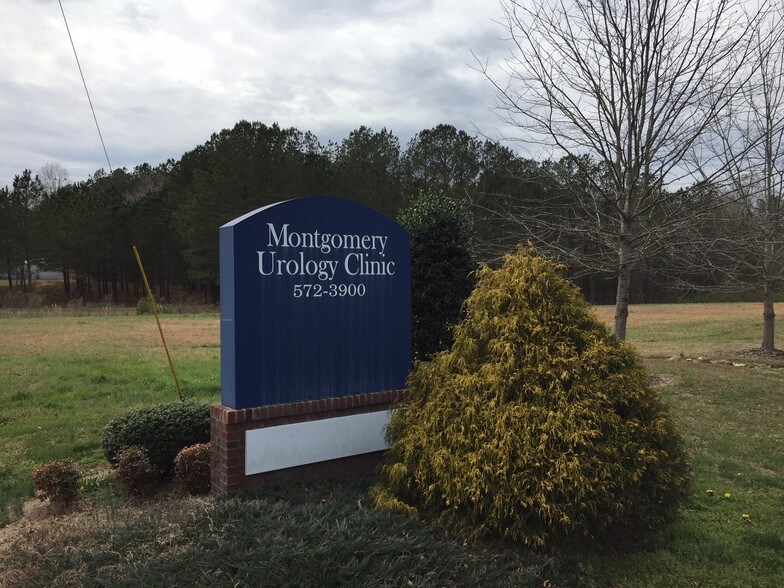 More Photos Of 1001 N Main St, Troy Medical For Sale