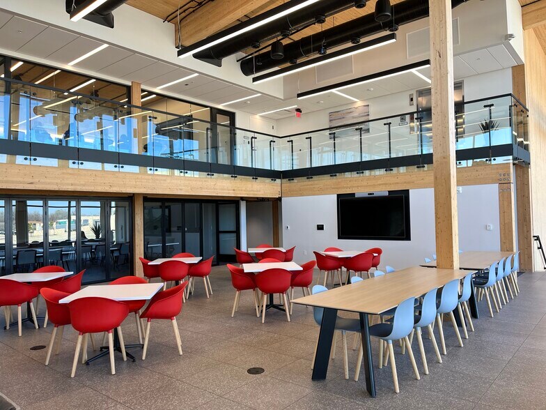 More Photos Of 420 SW 6th St, Moore Office For Lease