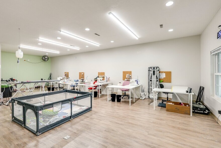 More Photos Of 2149 Wadsworth Rd, Norton Office For Sale