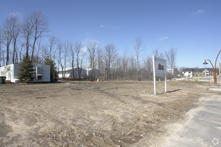 Primary Photo Of 2777 Knapp St NE, Grand Rapids Storefront Retail Office For Lease