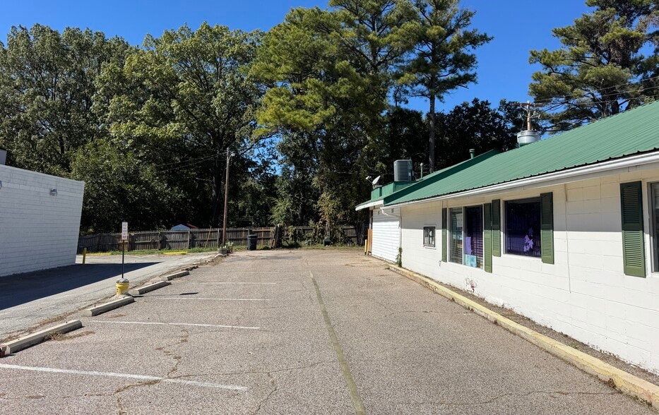 More Photos Of 289 S Washington St, Ripley Fast Food For Sale