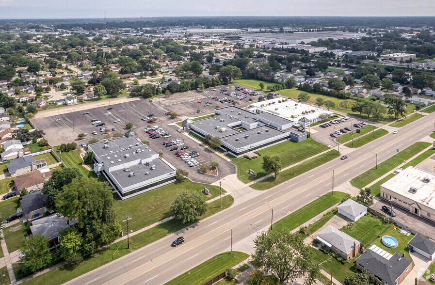 More Photos Of 27472 Schoenherr Rd, Warren Office For Sale