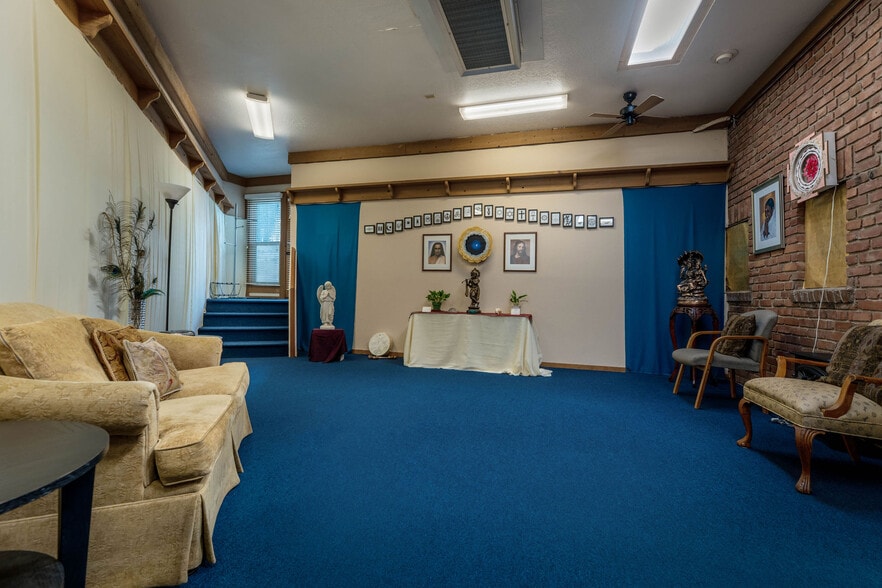 More Photos Of 200 Commercial St, Nevada City Freestanding For Sale