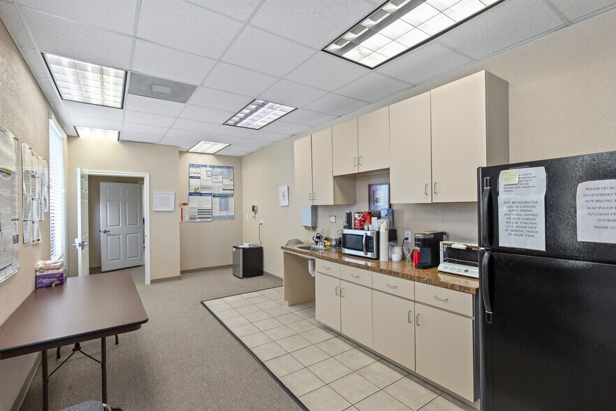 More Photos Of 1125 Cypress Station Dr, Houston Medical For Sale