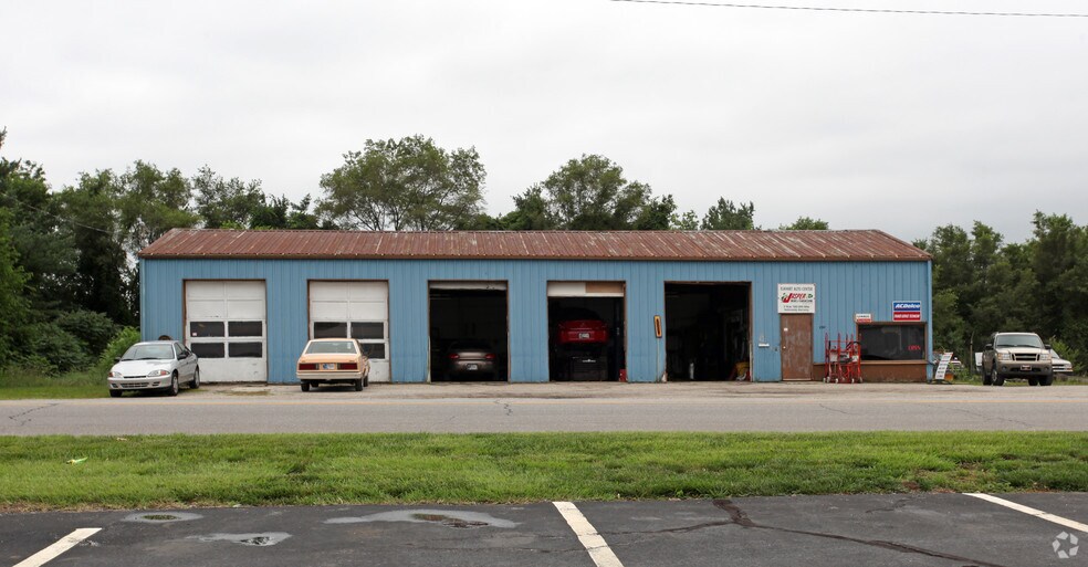 More Photos Of 2501 W Lexington Ave, Elkhart Industrial For Sale