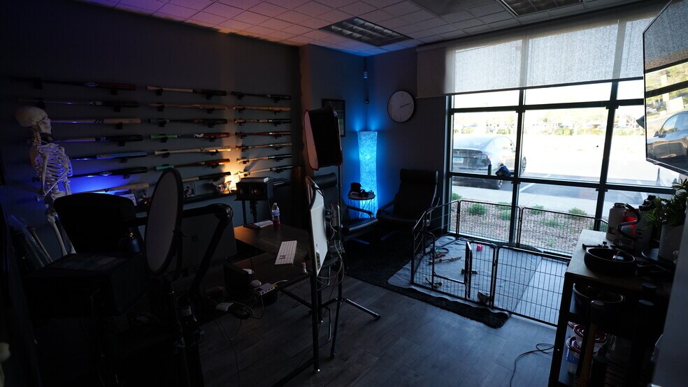 More Photos Of 731 Pilot Rd, Las Vegas Light Distribution For Lease