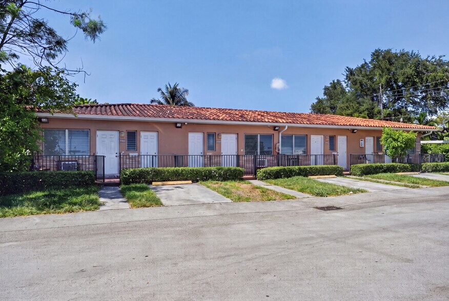 More Photos Of 140 SW 30th Ct, Miami Apartments For Sale