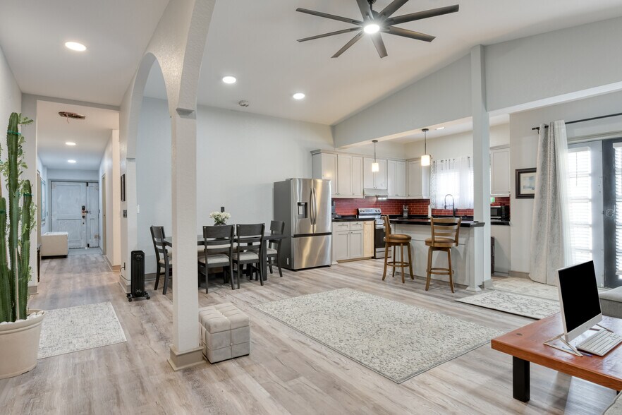 More Photos Of 28120 Boerne Stage Rd, Boerne Specialty For Sale