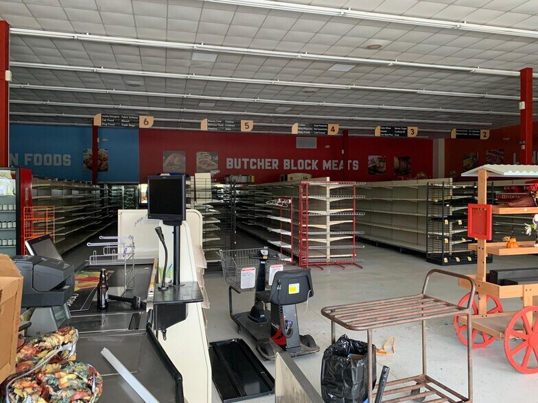 Primary Photo Of US-280, Milan Service Station For Sale