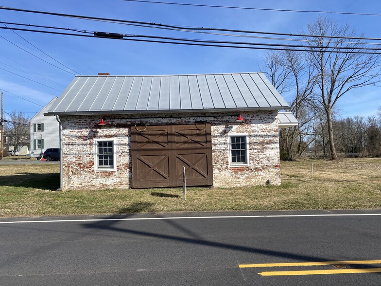 Primary Photo Of 3 Crosswicks Chesterfield Rd, Chesterfield Township Office Residential For Sale