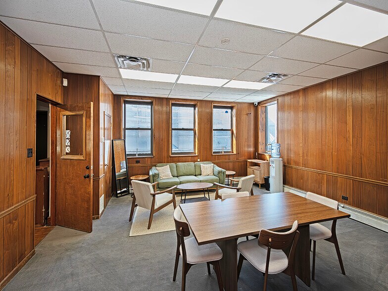 More Photos Of 213 Bailey Ave, Pittsburgh Office For Sale