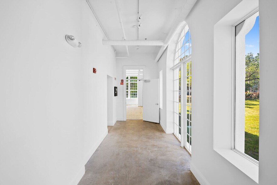 More Photos Of 301 SW 13th Ave, Fort Lauderdale Office For Sale