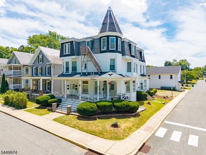 Primary Photo Of 59 Railroad Ave, Washington Apartments For Sale