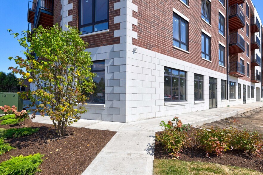 More Photos Of 9201 Milwaukee ave, Niles General Retail For Lease