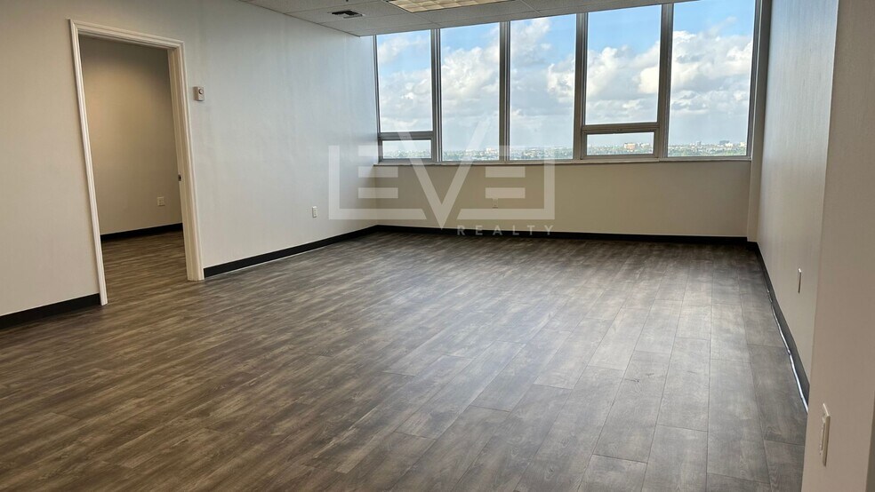 More Photos Of 2455 E Sunrise Blvd, Fort Lauderdale Loft Creative Space For Sale