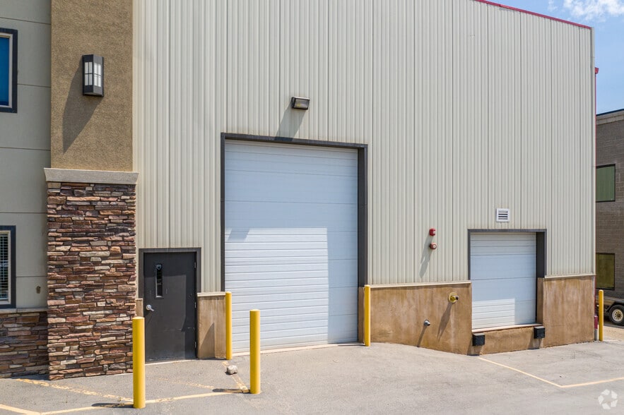 More Photos Of 1349 W 760 N, Orem Flex For Lease