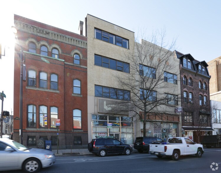 More Photos Of 2202 Walnut St, Philadelphia Storefront For Sale