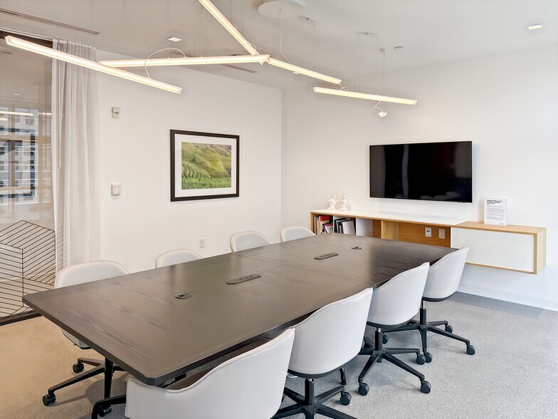 More Photos Of 801 Brickell Ave, Miami Coworking Space