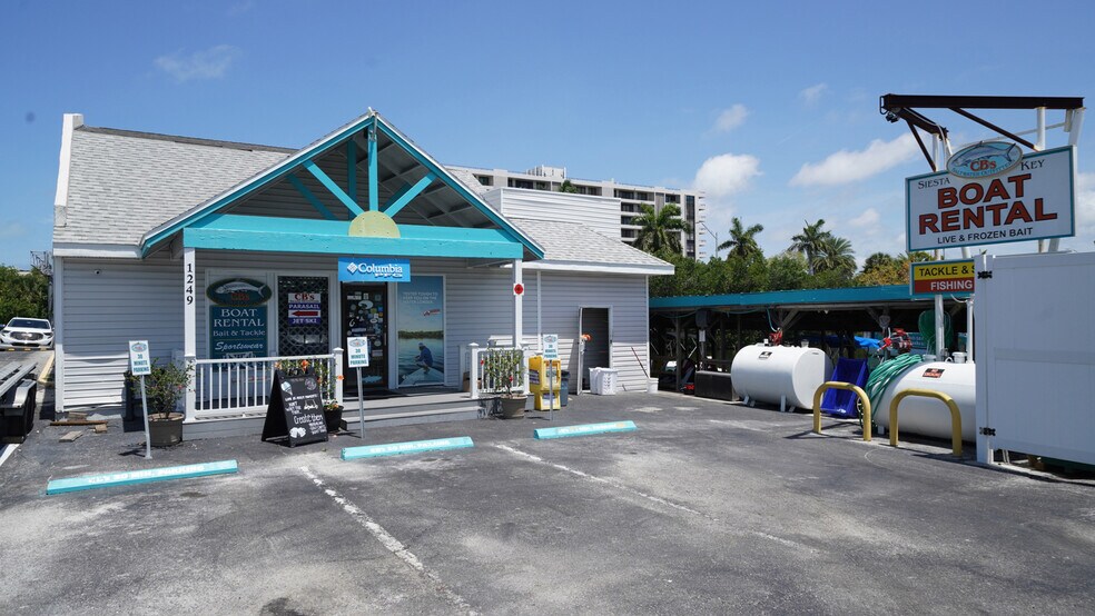 More Photos Of 5610 AVENIDA DEL MARE, Sarasota Specialty For Sale