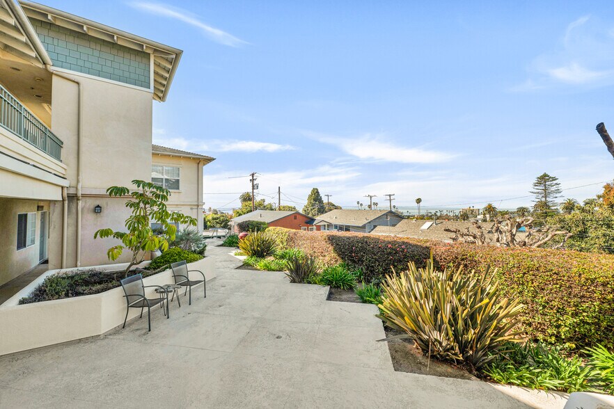 More Photos Of 1256 E Main St, Ventura Apartments For Sale