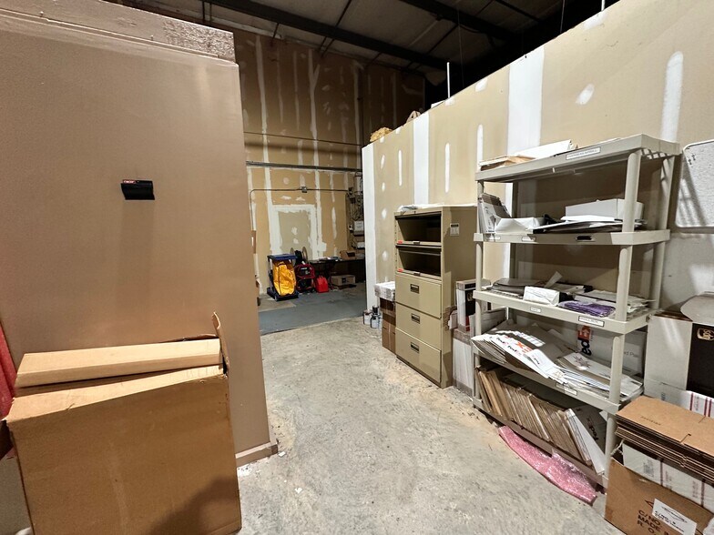 More Photos Of 1385 Weber Industrial Dr, Cumming Distribution For Lease