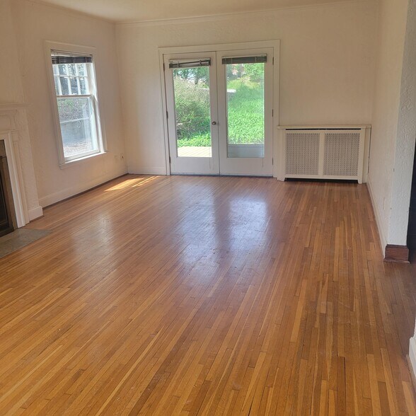 More Photos Of 303 6th Ave SW, Rochester Office Residential For Sale