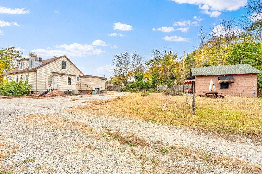 More Photos Of 221 White Horse Pike, Chesilhurst Bar For Sale