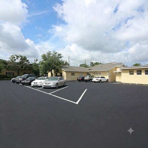 More Photos Of 407 Lake Howell Rd, Maitland Medical For Sale