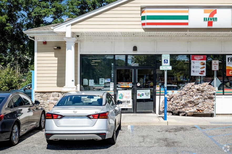 More Photos Of 1545 Middle Country Rd, Centereach Convenience Store For Sale