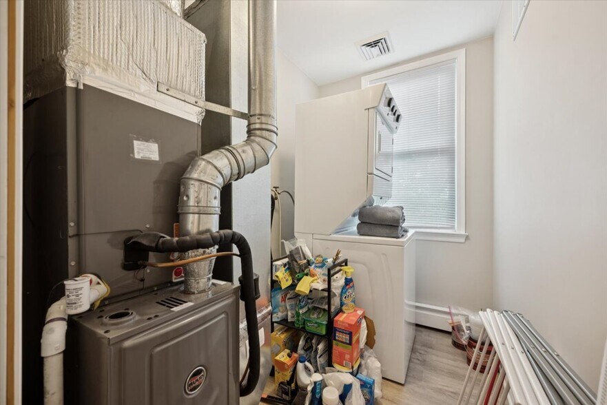 More Photos Of 192 Central Ave, Stirling Office For Sale