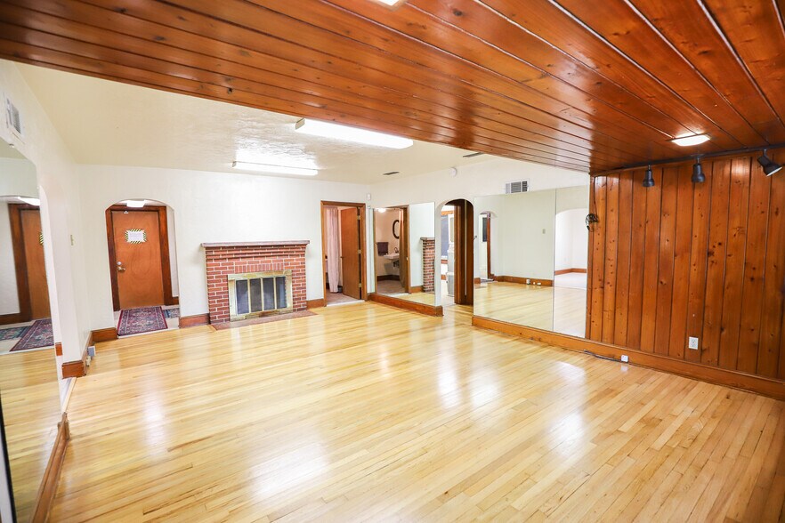 More Photos Of 1234 NW 14th Ave, Gainesville Medical For Lease