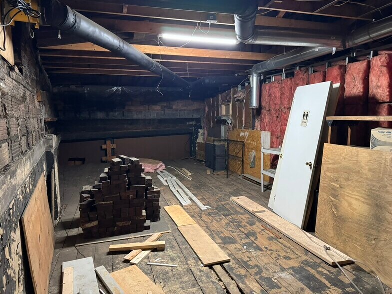 More Photos Of 437 Cavitt Ave, Trafford Office For Lease