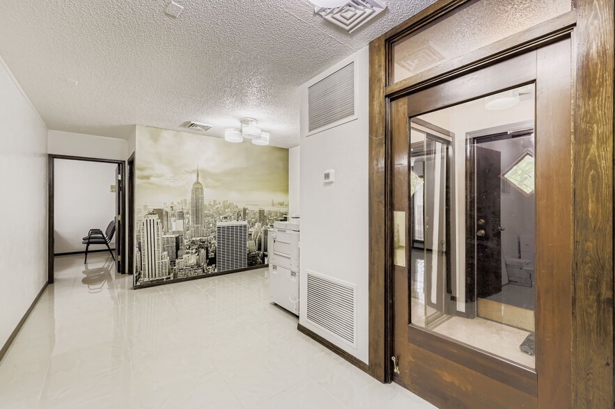 More Photos Of 4219 S Broadway, Englewood Medical For Sale